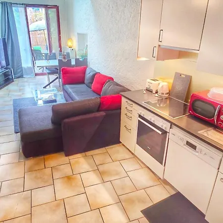Au 26bis, 2 Montreux, 1 Niveau 0 Et Un Autre Duplex Niveau 1 Et 2, 15 Minutes A Pieds Du Centre De Montreux, Leman, Ideal Pour Balades En Ville, Montagne, Festivals, Casino, Plages, Ski, Fredy Mercury, Marche De * Montreux