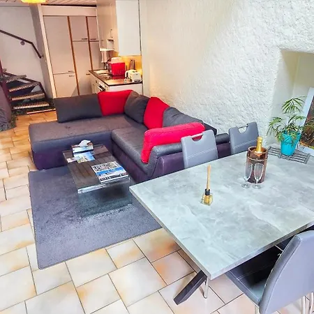 Au 26bis, 2 Montreux, 1 Niveau 0 Et Un Autre Duplex Niveau 1 Et 2, 15 Minutes A Pieds Du Centre De Montreux, Leman, Ideal Pour Balades En Ville, Montagne, Festivals, Casino, Plages, Ski, Fredy Mercury, Marche De Apartmán