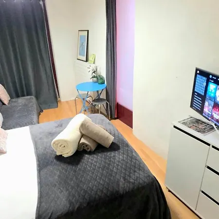 Au 26bis, 2 Montreux, 1 Niveau 0 Et Un Autre Duplex Niveau 1 Et 2, 15 Minutes A Pieds Du Centre De Montreux, Leman, Ideal Pour Balades En Ville, Montagne, Festivals, Casino, Plages, Ski, Fredy Mercury, Marche De Montreux