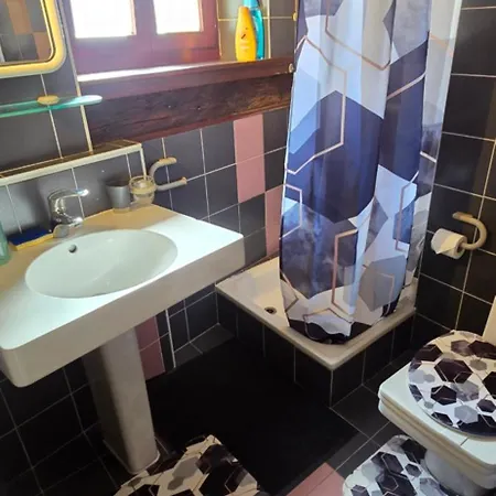 Au 26bis, 2 Montreux, 1 Niveau 0 Et Un Autre Duplex Niveau 1 Et 2, 15 Minutes à Pieds Du Centre De Montreux, Léman, Idéal Pour Balades En Ville, Montagne, Festivals, Casino, Plages, Ski, Fredy Mercury, Marché De Apartamento *