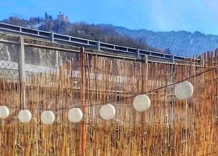 Au 26bis, 2 Montreux, 1 Niveau 0 Et Un Autre Duplex Niveau 1 Et 2, 15 Minutes à Pieds Du Centre De Montreux, Léman, Idéal Pour Balades En Ville, Montagne, Festivals, Casino, Plages, Ski, Fredy Mercury, Marché De *