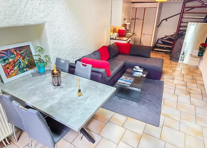 Appartement Au 26bis, 2 Montreux, 1 Niveau 0 Et Un Autre Duplex Niveau 1 Et 2, 15 Minutes à Pieds Du Centre De Montreux, Léman, Idéal Pour Balades En Ville, Montagne, Festivals, Casino, Plages, Ski, Fredy Mercury, Marché De *